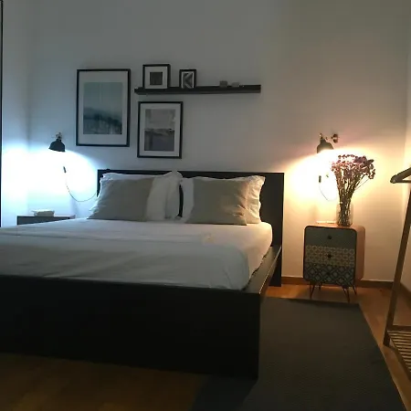 Evelina'S Apartment-3